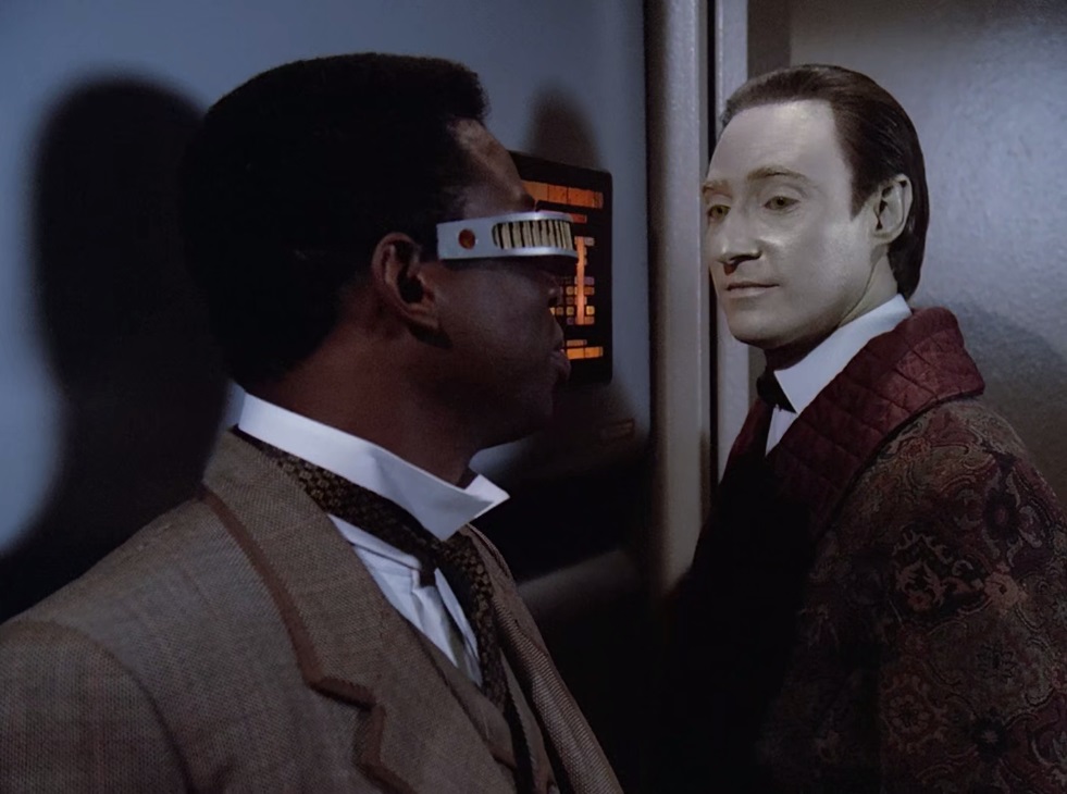 Geordi e data entrando no holodeck