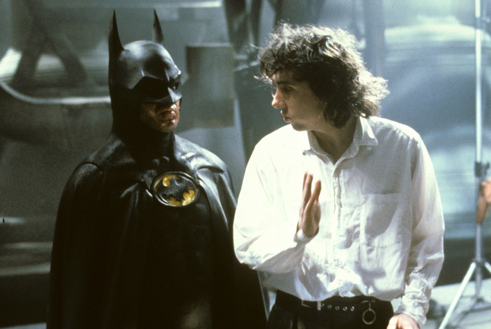 Michael Keaton e o diretor Tim Burton no set de Batman (1989)