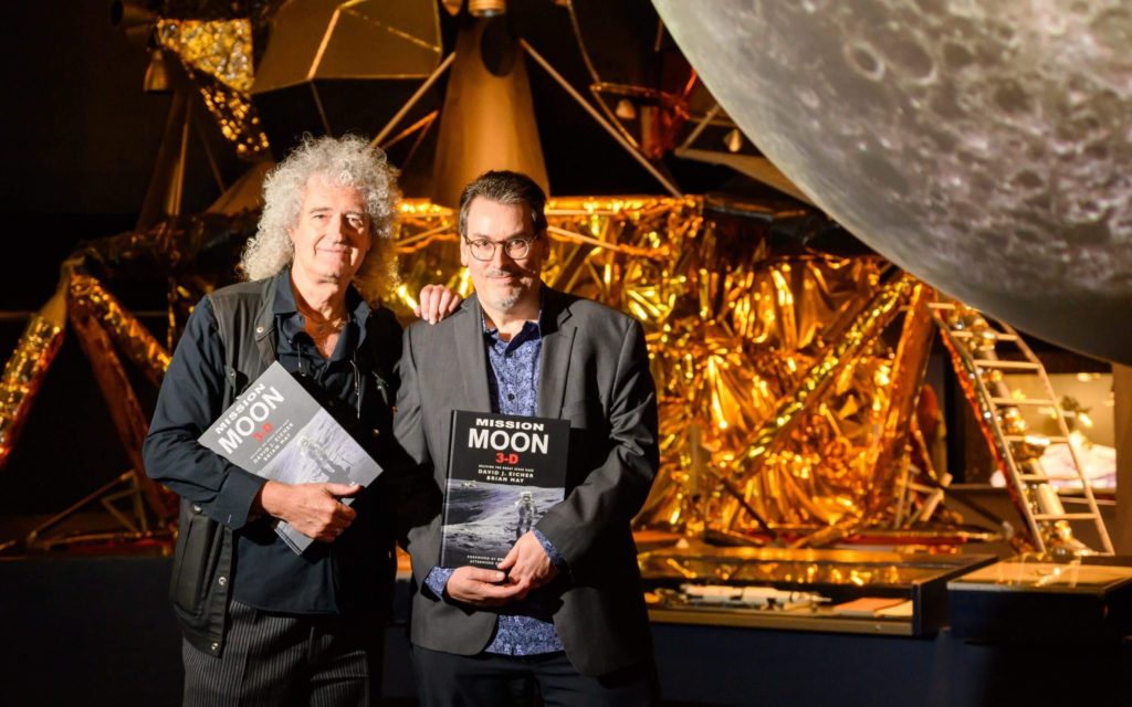 Brian May e David J Eicher 