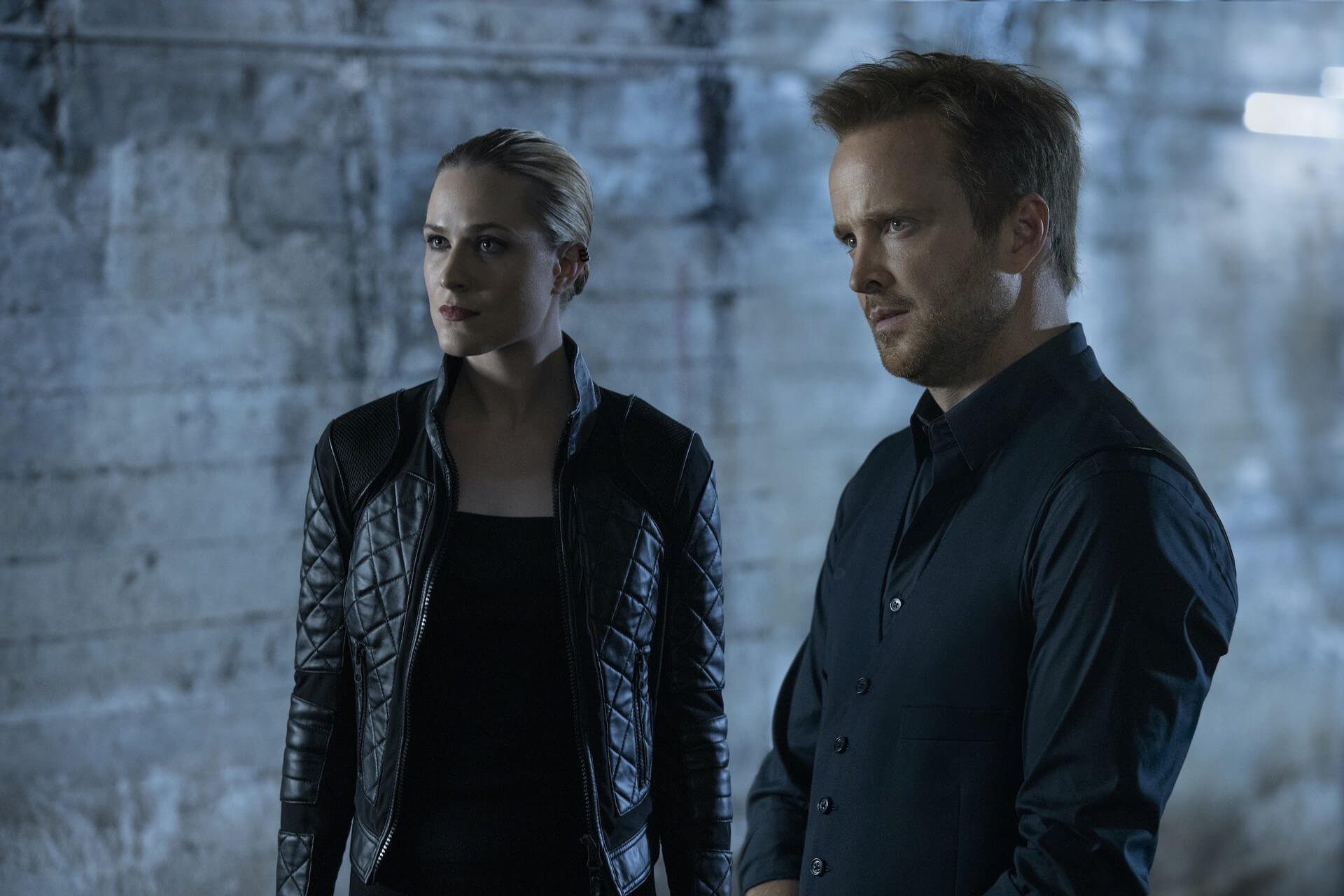 Evan Rachel Wood e Aaron Paul na terceira temporada de Westworld, serie da HBO